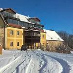 Aparthotel Pod Zamkiem Wlen