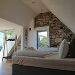 Pod Zamkiem Wlen