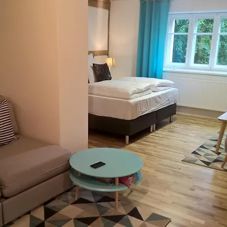 Pod Zamkiem Aparthotel Wlen