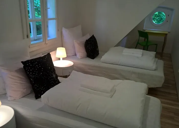 Pod Zamkiem Aparthotel 3*