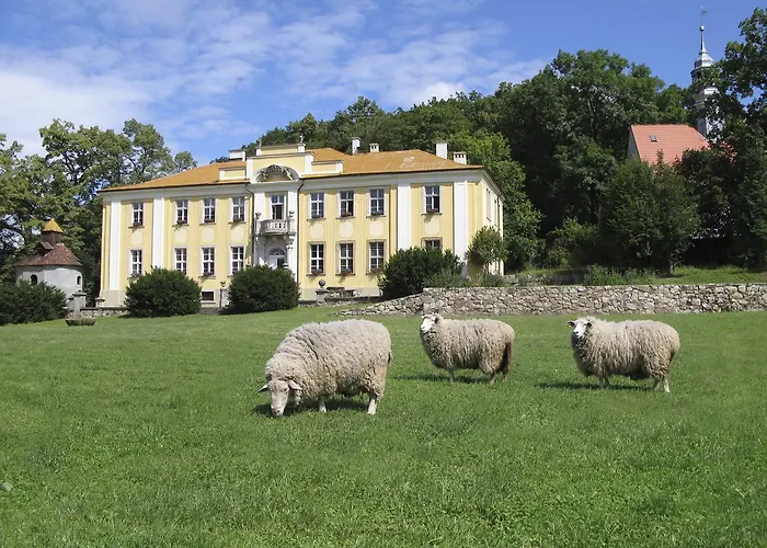 Pod Zamkiem Aparthotel 3*