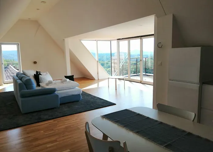 Aparthotel Pod Zamkiem 3*